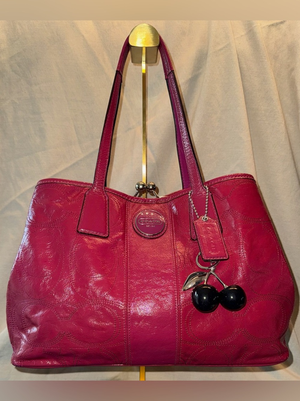 Coach F1182-F15658 Fuchsia Patent Leather Kiss-Lock Satchel